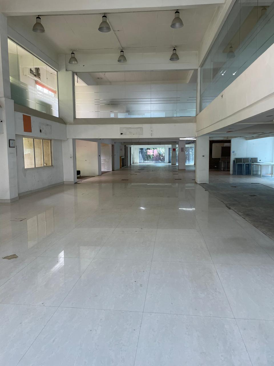 Palace Road — Main hall, open plan